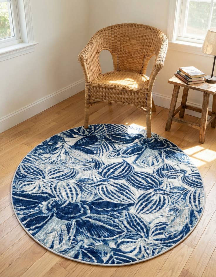 Detail image of 3' 3 x 3' 3 Blossom Round Rug