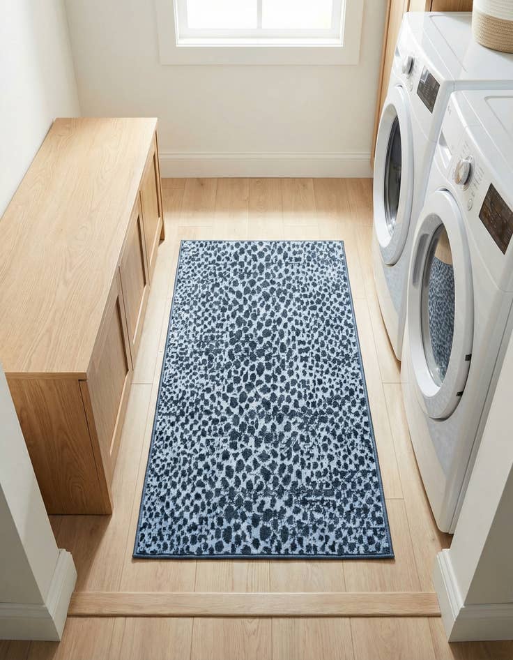 Detail image of 2' x 4' Kamala Washable Runner Rug