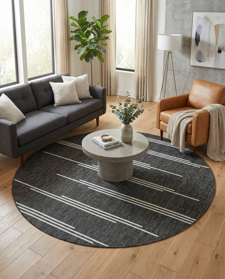 Detail image of 7' 10 x 7' 10 Easy-Clean Modern Indoor / Outdoor Round Rug