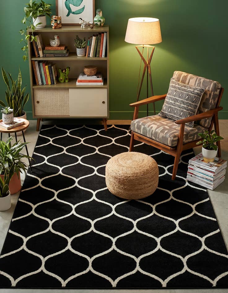 Detail image of 5' 3 x 8' Trellis Frieze Rug
