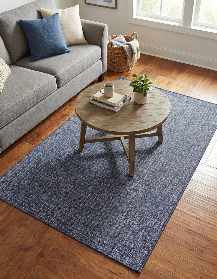 Detail image of 4' x 6' Easy-Clean Checkered Indoor / Outdoor Rug