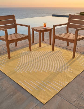5' 3 x 5' 3 Easy-Clean Modern Indoor / Outdoor Square Rug