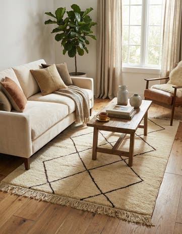 5' 3 x 8' 2 Hand Knotted Moroccan Wool Rug