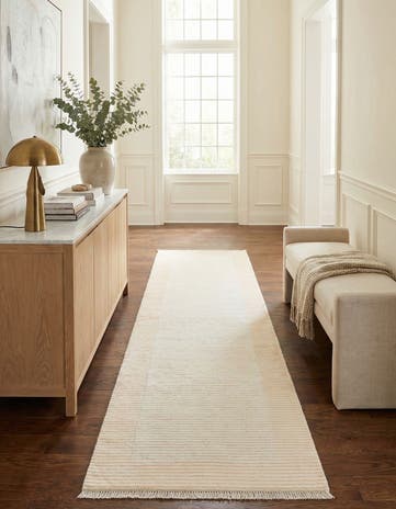 2' 9 x 9' 9 Hand Knotted Darya Wool Runner Rug