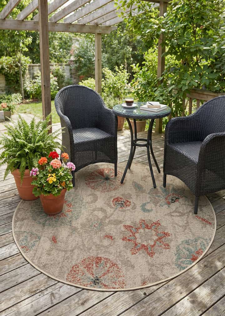 5' x 5' Easy-Clean Botanical Indoor / Outdoor Round Rug