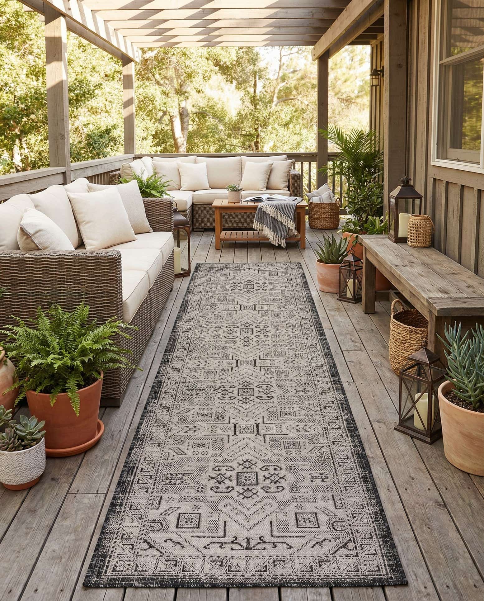 2' 7 x 12' Easy-Clean Aztec Indoor / Outdoor Runner Rug