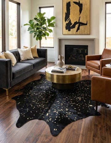 6' 9 x 6' 10 Cowhide Leather Freeform Rug