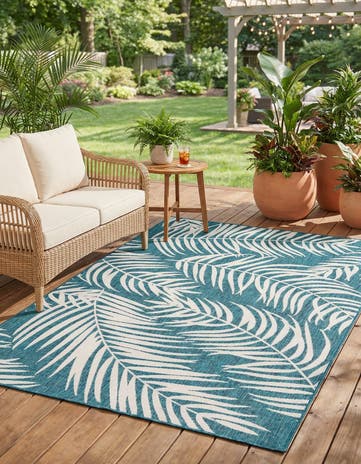 7' x 10' Easy-Clean Botanical Indoor / Outdoor Rug
