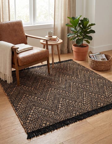 5' 1 x 5' 1 Handmade Braided Jute Square Rug