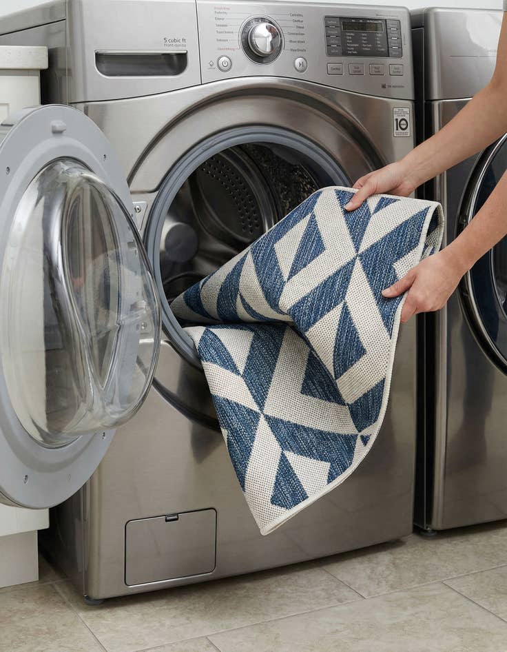 Detail image of  2' x 8'  Washable Jill Zarin Napa Indoor / Outdoor Runner Rug