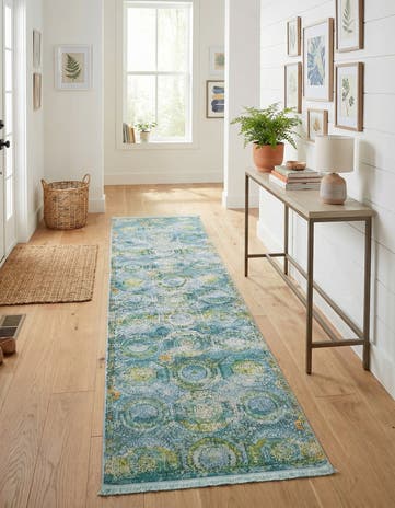 2' 7 x 10' Santiago Runner Rug