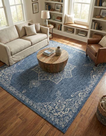 Blue Easy-Clean Traditional Indoor / Outdoor Square Rug