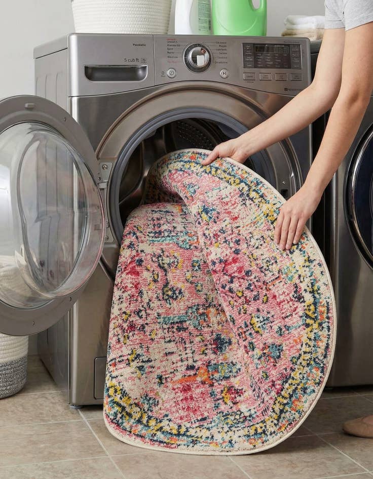 Detail image of 4' x 4'  Washable Alta Round Rug