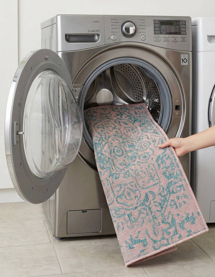 Detail image of 2' x 3'  Washable Jill Zarin Dubai Indoor / Outdoor Rug