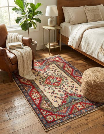 2' 9 x 4' 3 Hand Knotted Kazak Rug