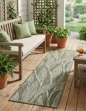 2' 7 x 10' Easy-Clean Botanical Indoor / Outdoor Runner Rug