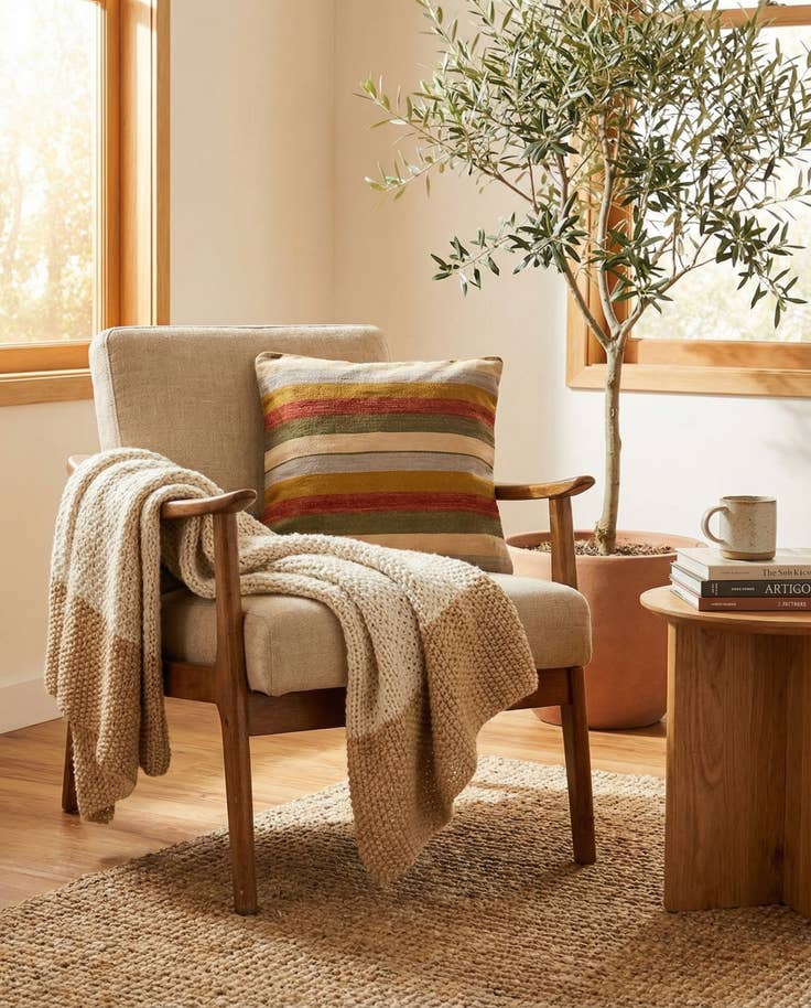 Detail image of 3' x 3' 1 Hand Woven Pillow Wool Square Rug