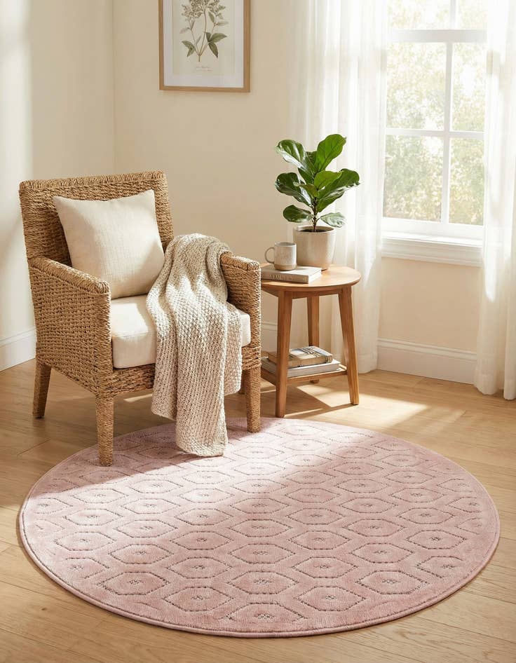 Detail image of 4' x 4' Easy-Clean Trellis Textured Indoor / Outdoor Round Rug