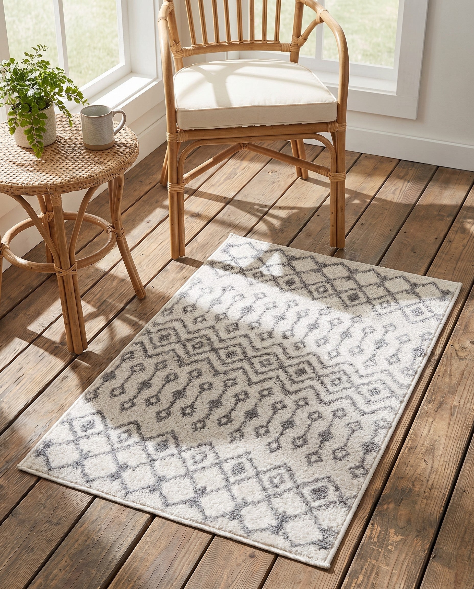 2' x 3' Moroccan Trellis Rug
