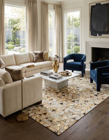 4' 10 x 7' 10 Cowhide Leather Rug