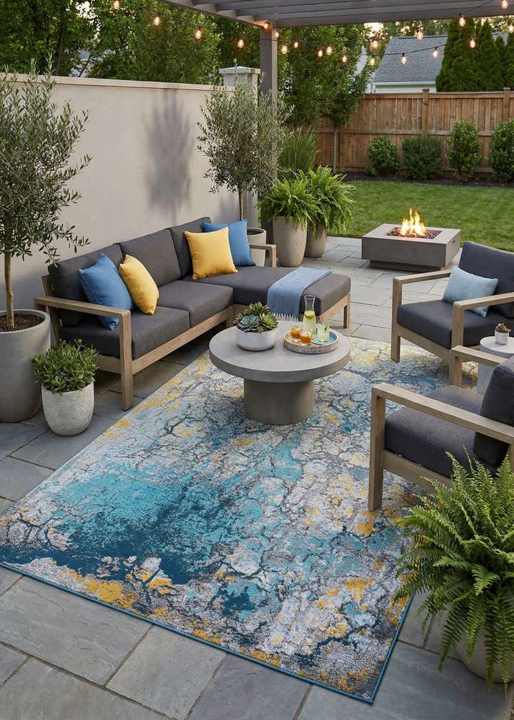 6' x 9' Easy-Clean Modern Indoor / Outdoor Rug
