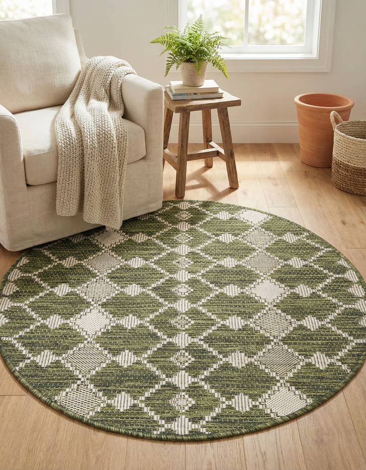 Detail image of 3' x 3'  Washable Trellis Indoor / Outdoor Round Rug
