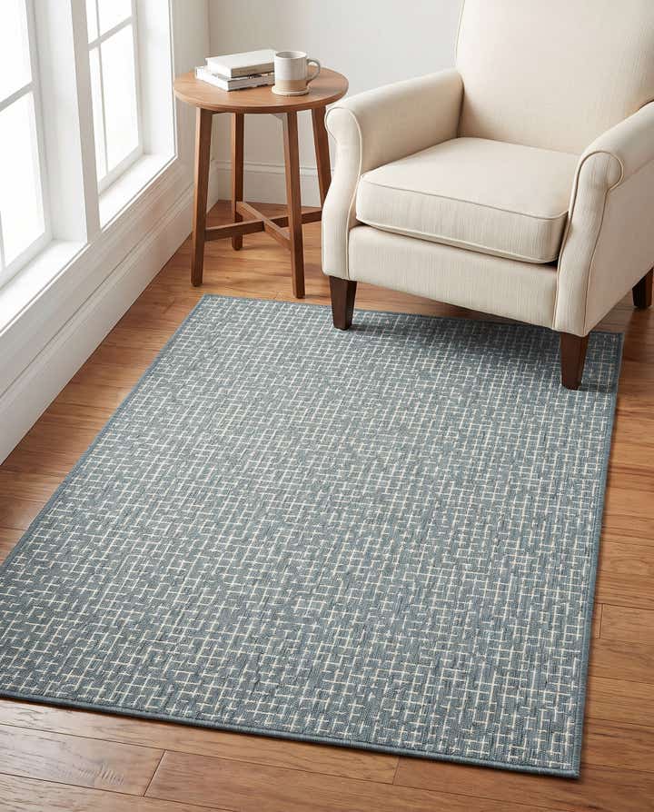 4' x 6' Easy-Clean Checkered Indoor / Outdoor Rug