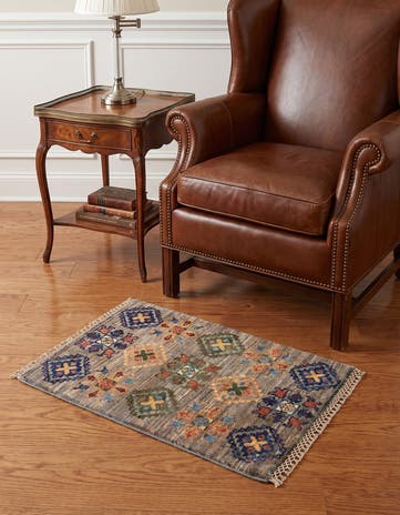 1' 4 x 2' Hand Knotted Ziegler Rug