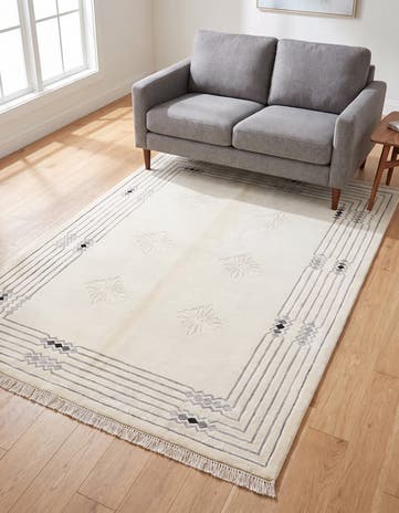 4' 7 x 6' 7 Hand Knotted Darya Wool Rug