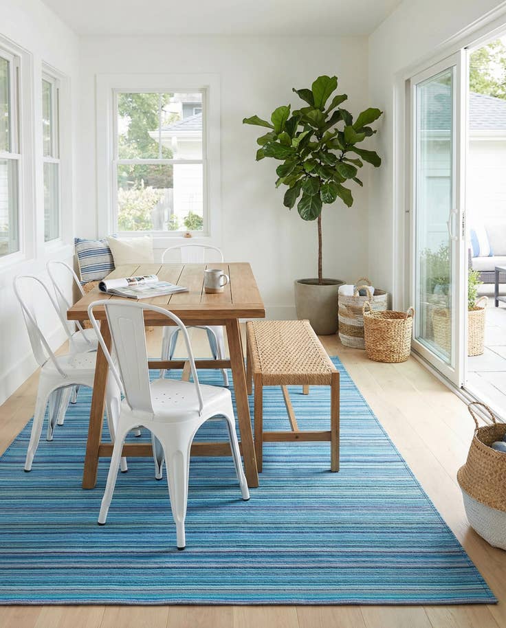 Detail image of 5' x 8' Easy-Clean Vista Breeze Indoor / Outdoor Rug