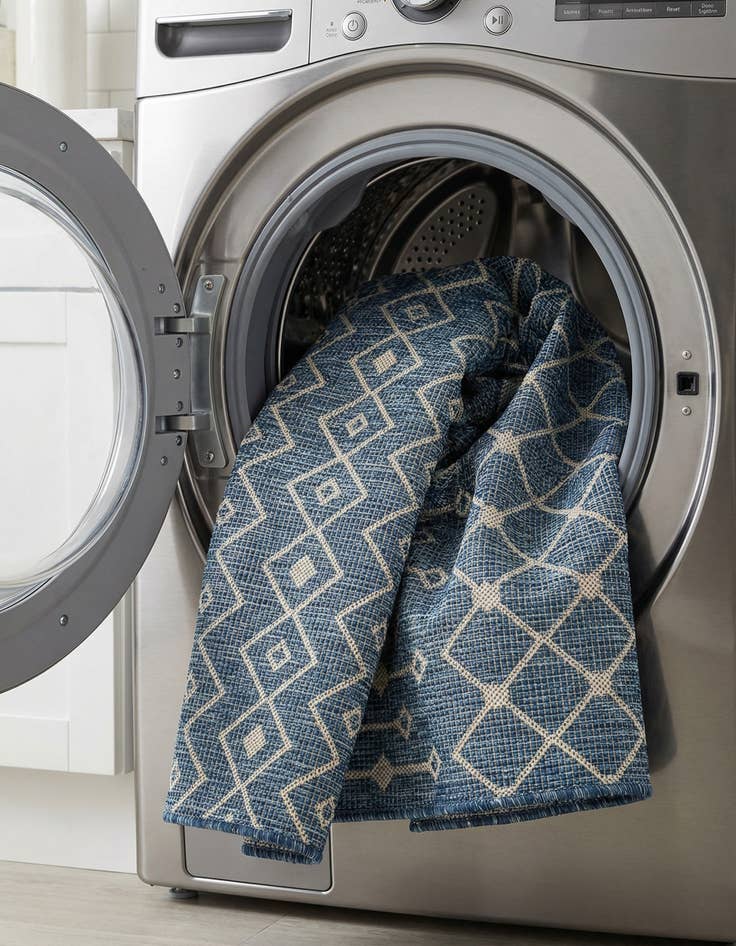 Detail image of 6' x 6'  Washable Trellis Indoor / Outdoor Square Rug