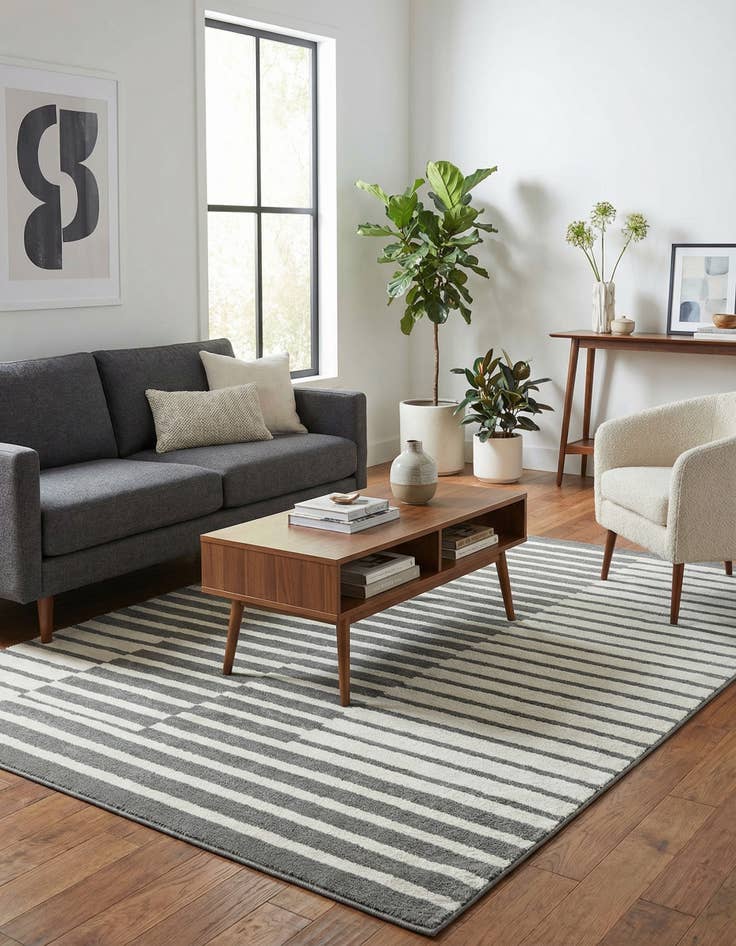 Detail image of 6' x 9' Oslo Rug