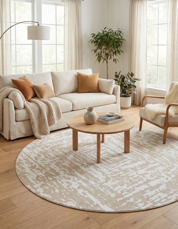 Detail image of 7' 10 x 7' 10 Hermitage Round Rug