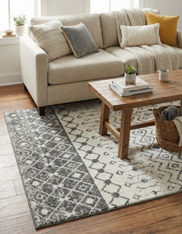 4' x 6' Moroccan Trellis Rug