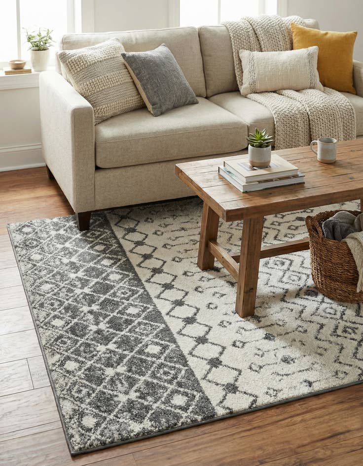 Detail image of 4' x 6' Moroccan Trellis Rug