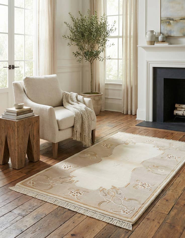 Detail image of 2' 9 x 4' 11  Hand Knotted Darya Wool Rug