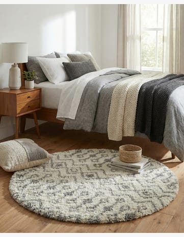 Ivory Moroccan Trellis Shag Round Rug