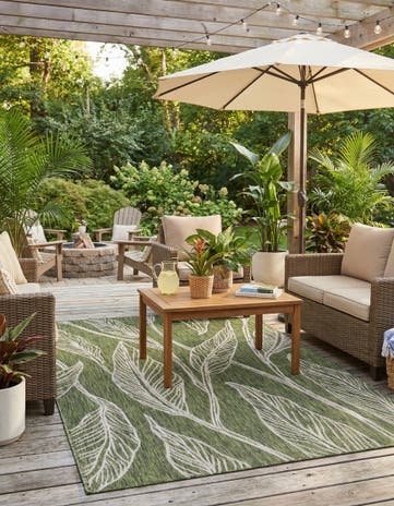 6' x 9' Easy-Clean Botanical Indoor / Outdoor Rug