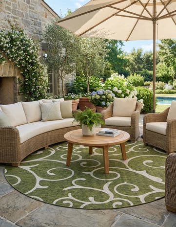 13' x 13' Easy-Clean Botanical Indoor / Outdoor Round Rug
