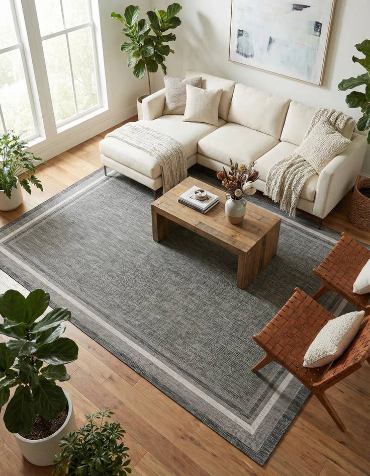 Detail image of 10' x 13'  Washable Border Indoor / Outdoor Rug
