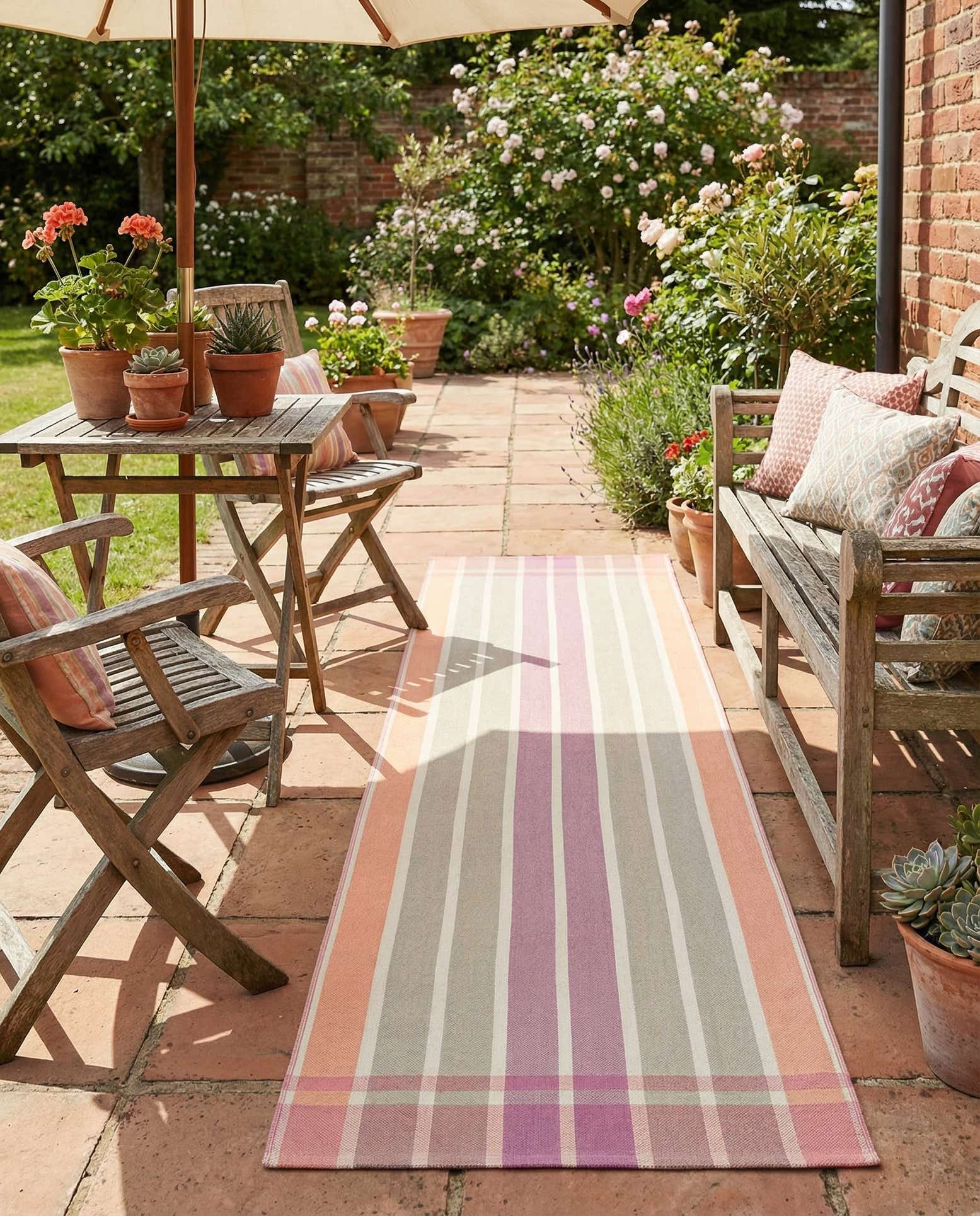 2' 7 x 12' Easy-Clean Striped Indoor / Outdoor Runner Rug