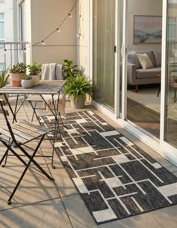 2' x 6' Easy-Clean Modern Indoor / Outdoor Runner Rug