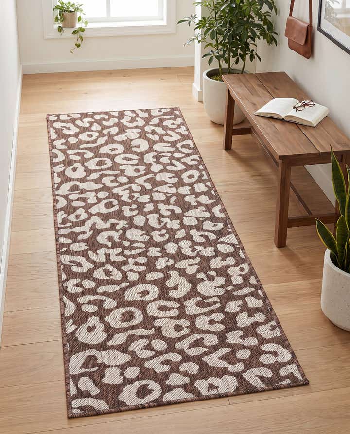 2' x 6' Easy-Clean Safari Indoor / Outdoor Runner Rug