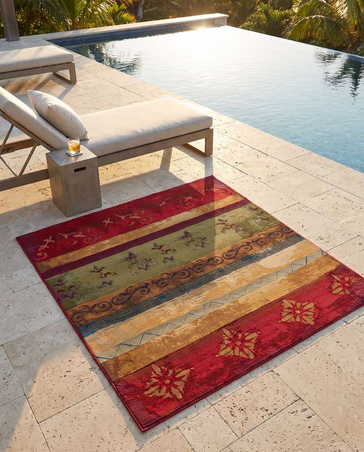 5' 3 x 5' 3 Easy-Clean Modern Indoor / Outdoor Square Rug