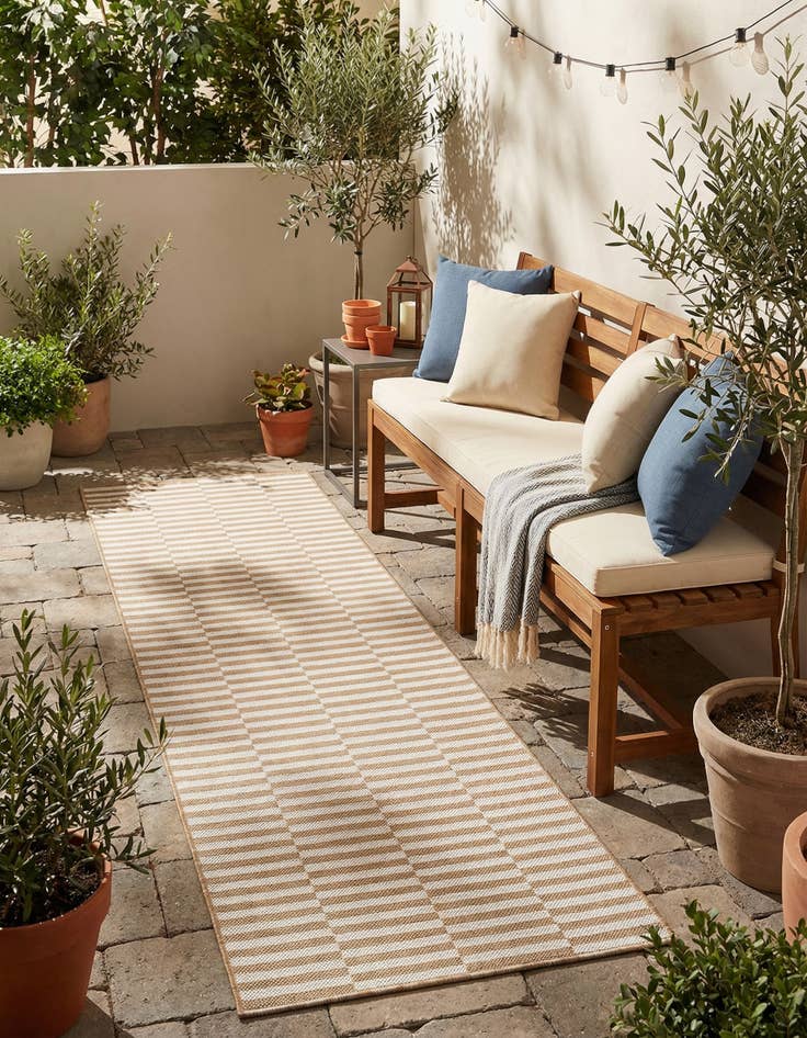 Detail image of 2' 7 x 10' Easy-Clean Striped Indoor / Outdoor Runner Rug
