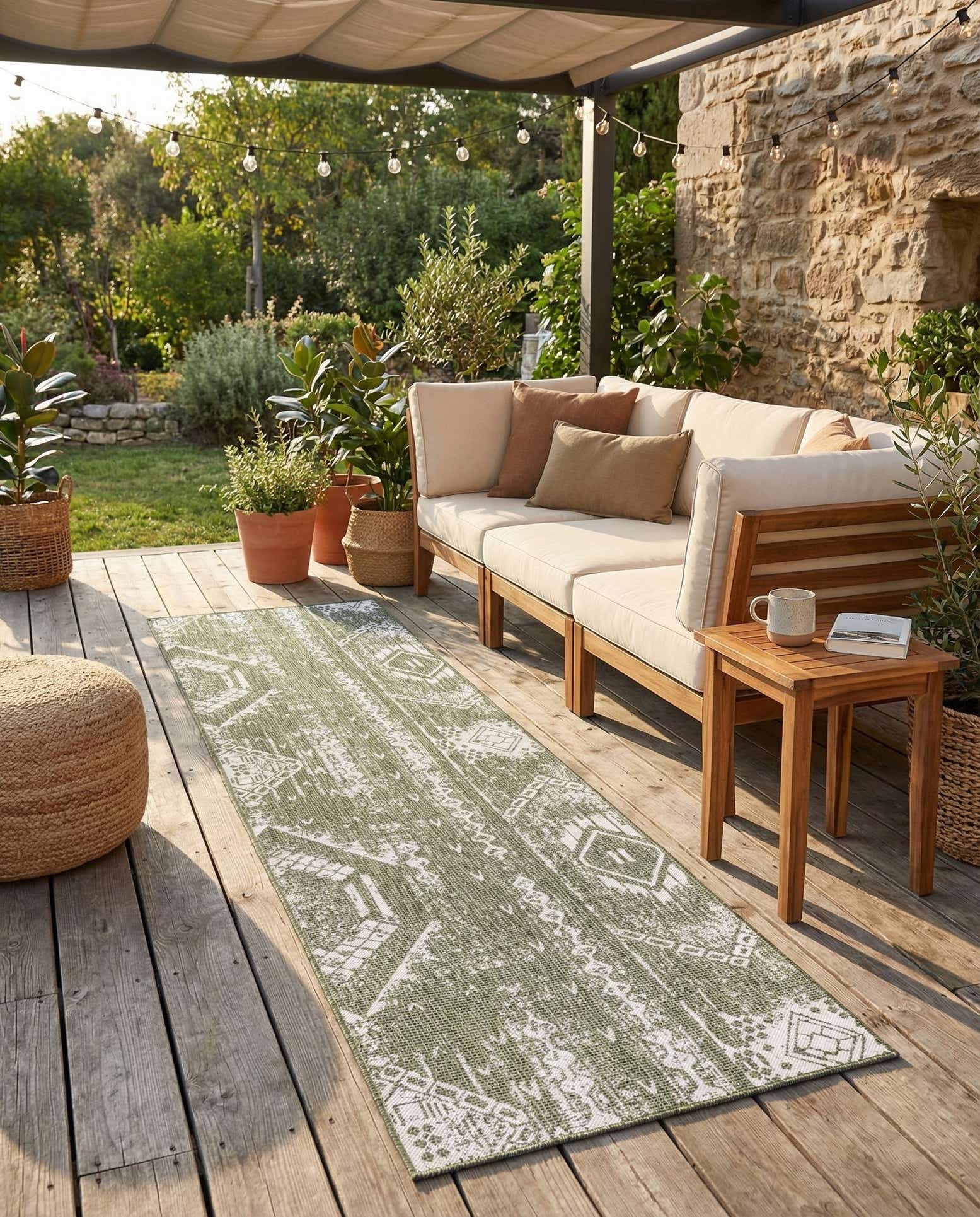 3' 3 x 14' Easy-Clean Bohemian Indoor / Outdoor Runner Rug