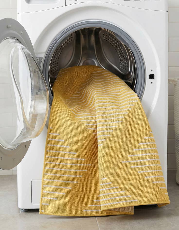 Detail image of 5' 3 x 8'  Washable Modern Indoor / Outdoor Rug