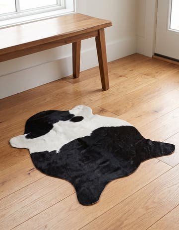2' 2 x 2' 10 Cowhide Leather Rug