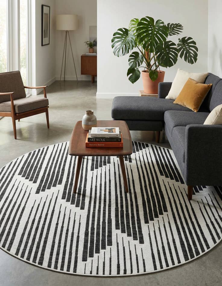 Detail image of  7' 10 x 7' 10  Washable Modern Indoor / Outdoor Round Rug