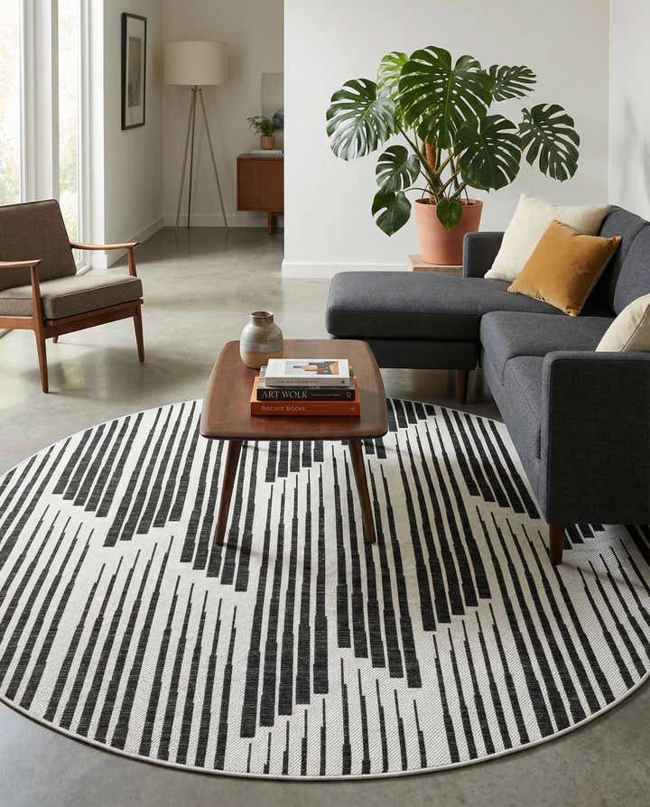 7' 10 x 7' 10 Easy-Clean Modern Indoor / Outdoor Round Rug
